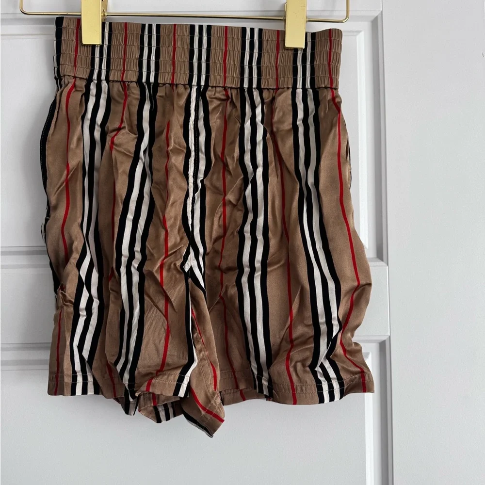 Authentic Silk Burberry Shorts - Picture 1 of 3